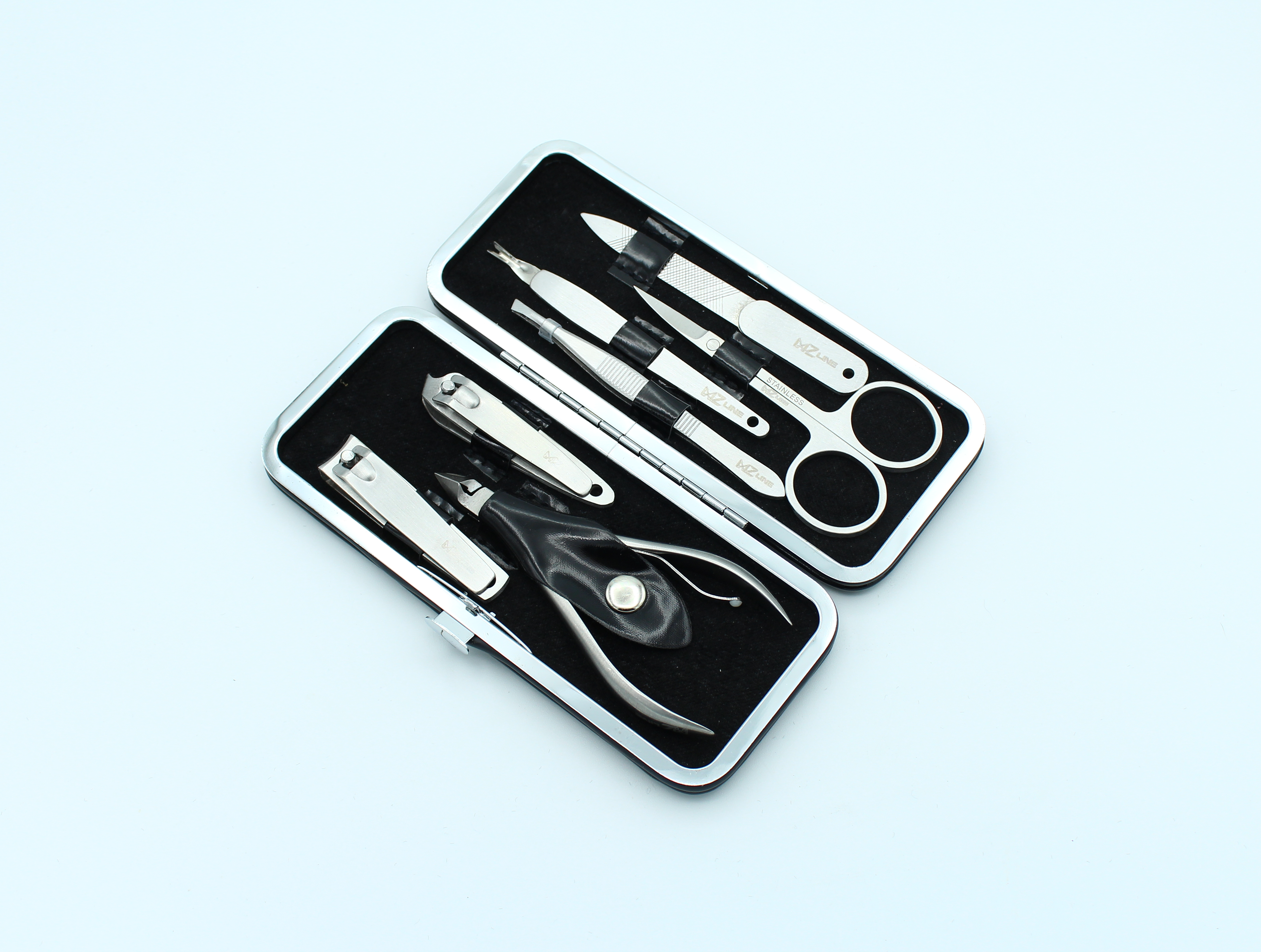 6046 Набор маникюрный Mertz 7 пр